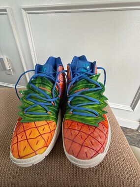 Size 13 - SpongeBob SquarePants x Nike Kyrie 5 Pineapple House